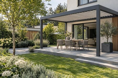 Minimalistisk trädgård med pergola – skapa en konsekvent helhet